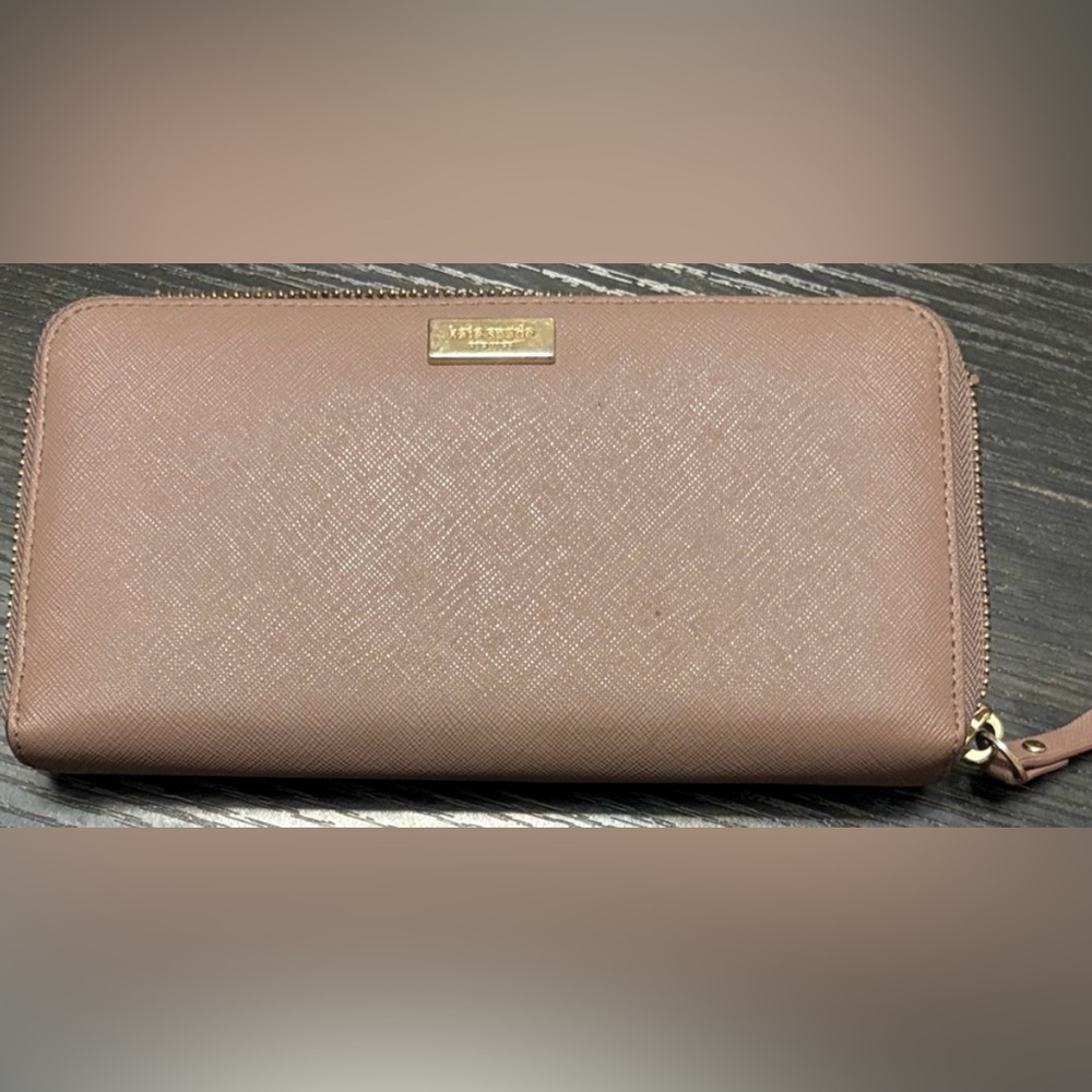 Kate Spade (FOUR-FER) Black Saffiano Crossbody with Chain Strap - Picture 4 of 8